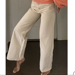 Never worn, BDG high waisted wide leg jean - khaki.